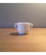 Vintage 70s Milk Glass hobnail style small sugar bowl with 2 handles - $224.64 MXN