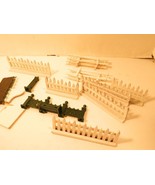 0/027 ACCESSORY- ASSORTED FENCES - APPROX 1 1/4&quot; - 1 1/2&quot;- EXC - S31TT - $10.35 CAD