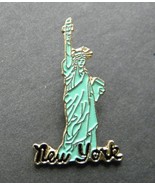 USA STATUE OF LIBERTY NEW YORK CUT OUT LAPEL PIN BADGE 3/4 INCH - £4.30 GBP