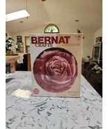 ROSE Circular Latch Hook Rug Kit - 27&quot;/68.5cm Dia Bernat Crafts KT282 SE... - $36.85 CAD