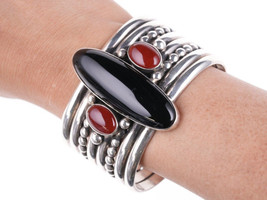 6.5&quot; Mike Bird Romero San Juan and Taos Pueblo Agate and Onyx bracelet - £1,374.55 GBP