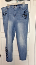Nine West Jeans Blue Embroidered Women&#39;s Skinny Jeans Size 16 - $20.10