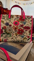 Authenticity Guarantee

Gucci Floral Small tote with Shoulder Strap Summ... - $1,186.02