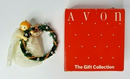 Vintage Avon Heavenly Angel Ornament Wreath U44 - $8.99