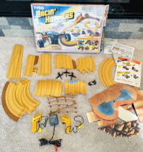 Working Vintage Tyco Racin&#39; Hoppers Electrical Racing Slot Car Set 1988 440 - $175.32 CAD