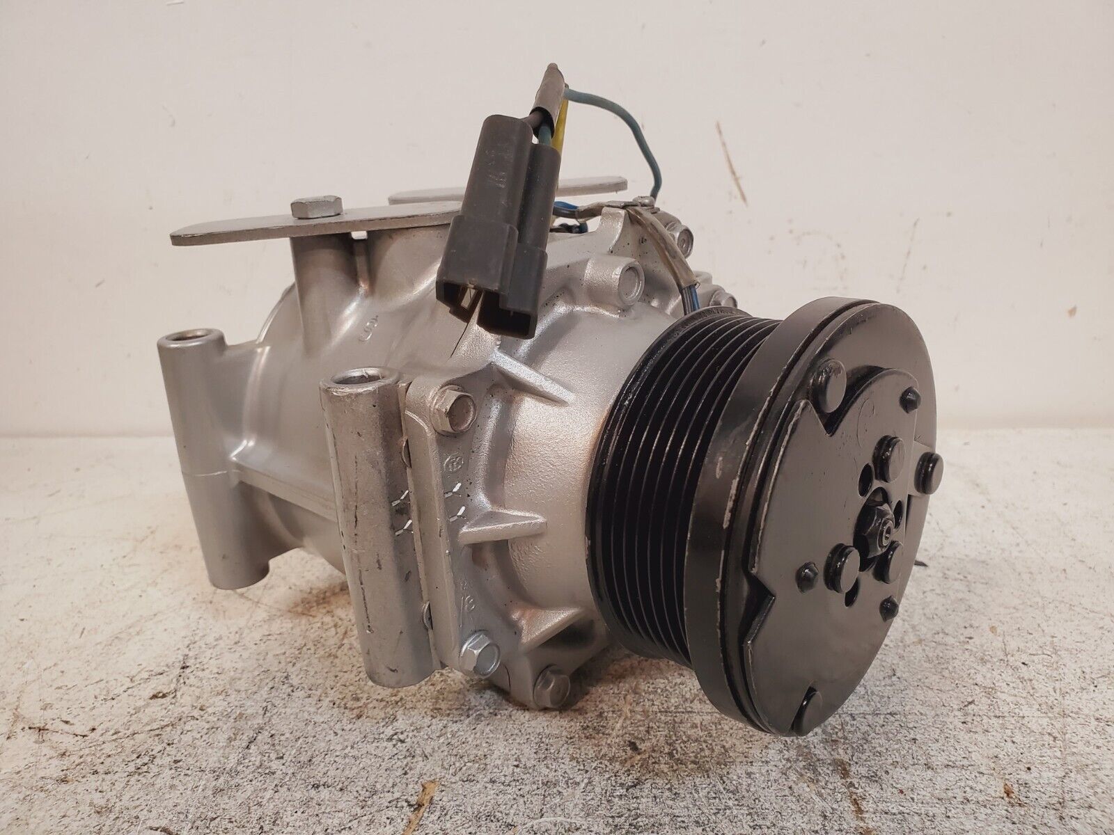A/C Compressor 843201 | 1111 YY | 105H | I05H - $72.87