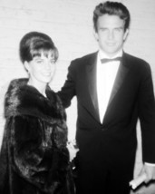Natalie Wood in fur coat posing with Warren Beatty 1960's 8x10 Photo - $7.99