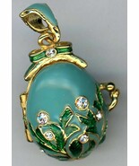 Russian Faux Pendant Blue/Green w/elaberate design, limbs w/leaves w/cry... - $906.82 MXN