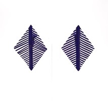 Cute vintage purple enamel over metal leaf clip on earrings - £11.96 GBP