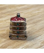 Vintage Japanese House Pagoda Enamel Gold Tone Pin Pinback Travel Souven... - $372.51 MXN
