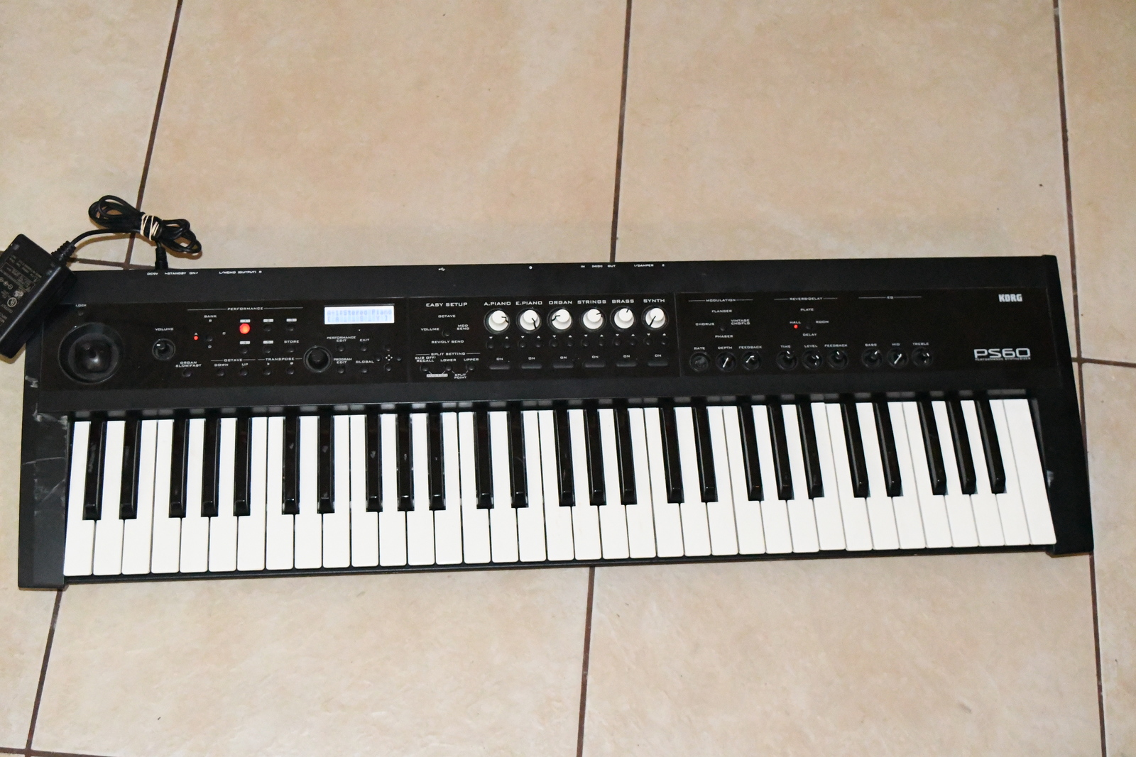 Korg PS60 61-Key Performance Synthesizer Keyboard works needs power port fix 515 - $325.00