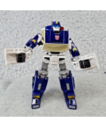 Transformers Chase Figure Legacy United Deluxe Autobot Complete Hasbro - $452.18 MXN