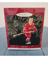 Hallmark 1999 Keepsake Ornament Detroit Redwings Gordie Howe, Hockey Gre... - €14,57 EUR