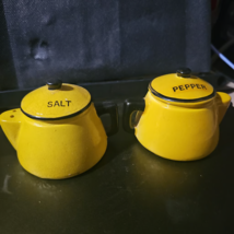 Yellow Vintage Salt and Pepper Shakers Tea Kettle Shape - $10.39