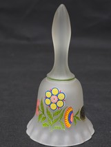 Vintage WESTMORELAND 5.25&quot; Glass Bell Hand Painted FLOWER GARDEN ON CRYS... - $246.22 MXN
