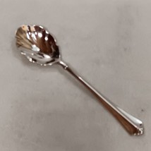 Oneida Heirloom Cube Julliard Shell Sugar Spoon Stainless Steel 6.125&quot; - $7.95