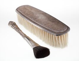 Sterling Silver Shoe Brush and Make-Up brush Set - €342,76 EUR