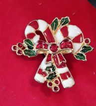 Womens Fashion Christmas Brooch Candy Cane Holly Vintage Gold Tone Metal Enamel - £4.97 GBP