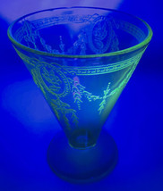Vintage Green Vaseline Uranium Glass Sundae Cup Etched Depression Era 5&quot; Tall  - £26.47 GBP