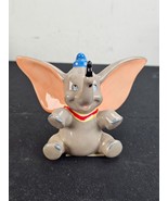 DUMBO Figurine Ceramic with feather and blue cap 3 1/2”  VINTAGE DISNEY - $241.12 MXN