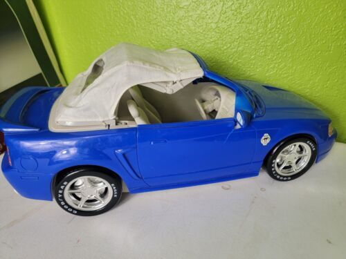 Vintage Mattel 1999 Barbie Blue MUSTANG Sports Car / Convertible -Cloth Roof - $48.99