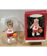 Vintage 1996 Hallmark Ornament BOUNCE PASS Basketball Bear Movement Motion - £3.92 GBP