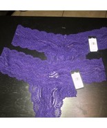 Lot Of 2 NWT Frederick’s Of Hollywood Flora SZ Medium Purple Lace Thong ... - €9,44 EUR