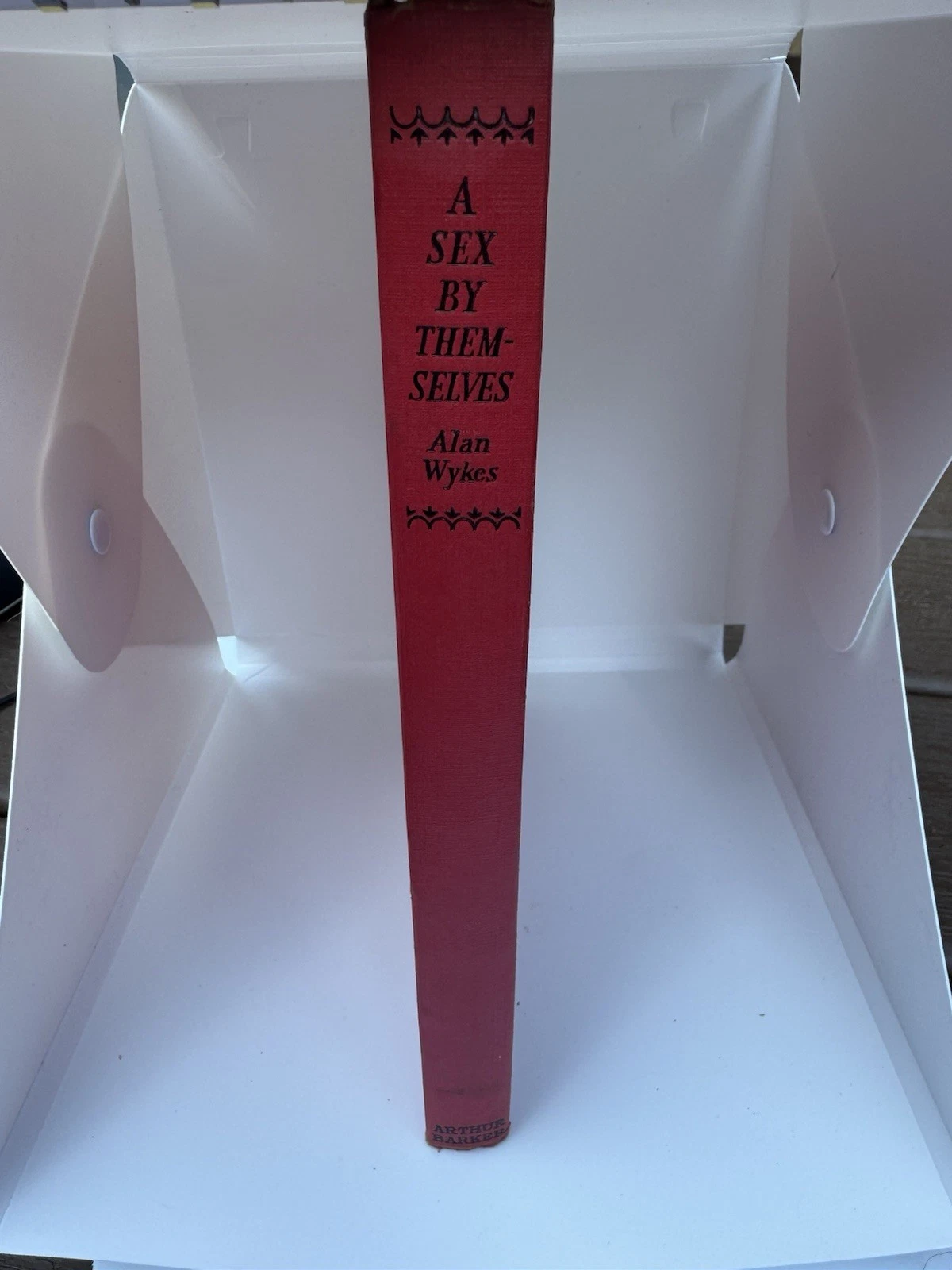 &quot;A Sex By Themselves&quot; by Alan Wykes - $371.23 MXN