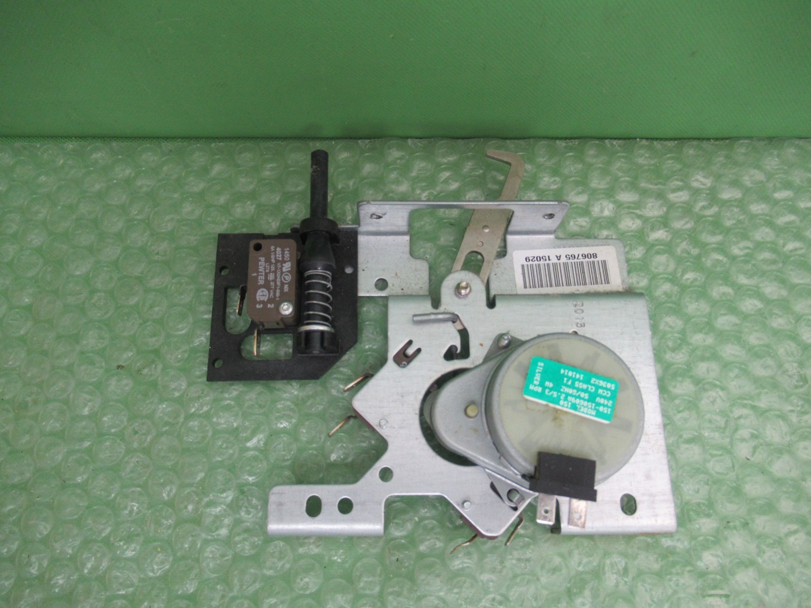 806765 Genuine WOLF  Built-In Oven, Door Latch Item image 3