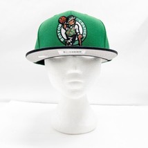 Men&#39;s Mitchell &amp; Ness Kelly Green/Black Boston Celtics Two-Tone Wool Snapback - £38.45 GBP