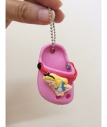 Disney Alice in Wonderland Mini Sandals Keychain Strap. Cute and RARE item - €12,16 EUR