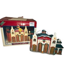 Vintage 1999 LEMAX Caddington Village Pickwick Carriage House  #95377 Ceramic - $36.45