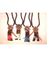 10 FEATHER  MEDALLION NECKLACE  costume jewelry beautiful warrior new - $361.50 MXN