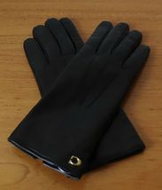 COACH SCULPTED SIGNATURE TECH GLOVES IN BLACK COLOR, SIZE 8. NWT - £111.55 GBP
