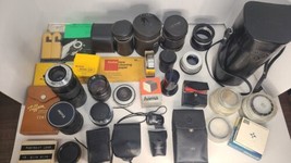 Lot Of 39 Vintage Camera Accessories Olympus Vivitar Tiffen Kodak Ge - £38.93 GBP