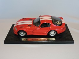 Maisto Dodge Viper GTS Coupe Toy Car 1996 Red Mounted Doors Hood Open 1:... - £23.76 GBP