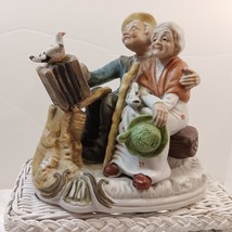 Vintage Price Products Porcelain Elderly Couple Taking A Selfie Figurine - £19.67 GBP