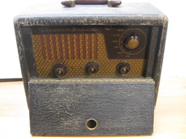 Rare Stewart Warner A61P3 Flip Front  Lunch Box Radio 6 Tube, AC, DC, Battery  - £169.46 GBP
