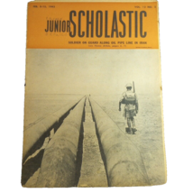 Junior Scholastic Soldier on Guard Along Oil Pipe Line Feb 8-13 1943 Vol 12-2 - £7.69 GBP
