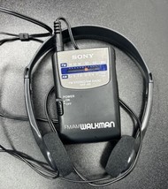 Vintage Sony FM/AM Walkman SRF-49 With Original TRH-2 Headphones Working READ - $41.55