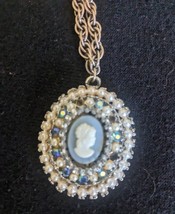 Vintage Jewelry Judy Lee Signed Powder Blue White Cameo Pendant Faux Pearl Neckl - £15.95 GBP