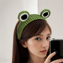 Cute Big-Eyed Frog Knitted Headband - £5.17 GBP