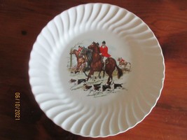 James Kent Style 10 Inch Plate With Fox Hunting Scene - $11.30