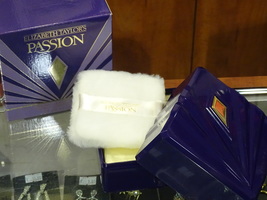 Elizabeth Taylor Passion - Perfumed Dusting Powder 100 gr. - Vintage very rare - $99.00