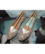 TOMS Julie Flat Shoes Desert Tan Leopard Print Suede Size 8.5 Women&#39;s NEW - £42.96 GBP