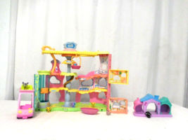 LPS Littlest Pet Shop Round n Round Pet Town n Dog House n Woofley’s Shuttle Do - £35.47 GBP