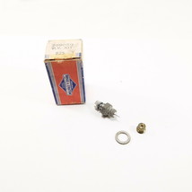 New OEM Briggs and Stratton 299059 Valve Kit - $1.00