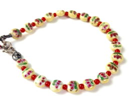 Vtg Red floral Glass dainty bead boho Hippy handmade flower bracelet 925 clasp  - £19.53 GBP
