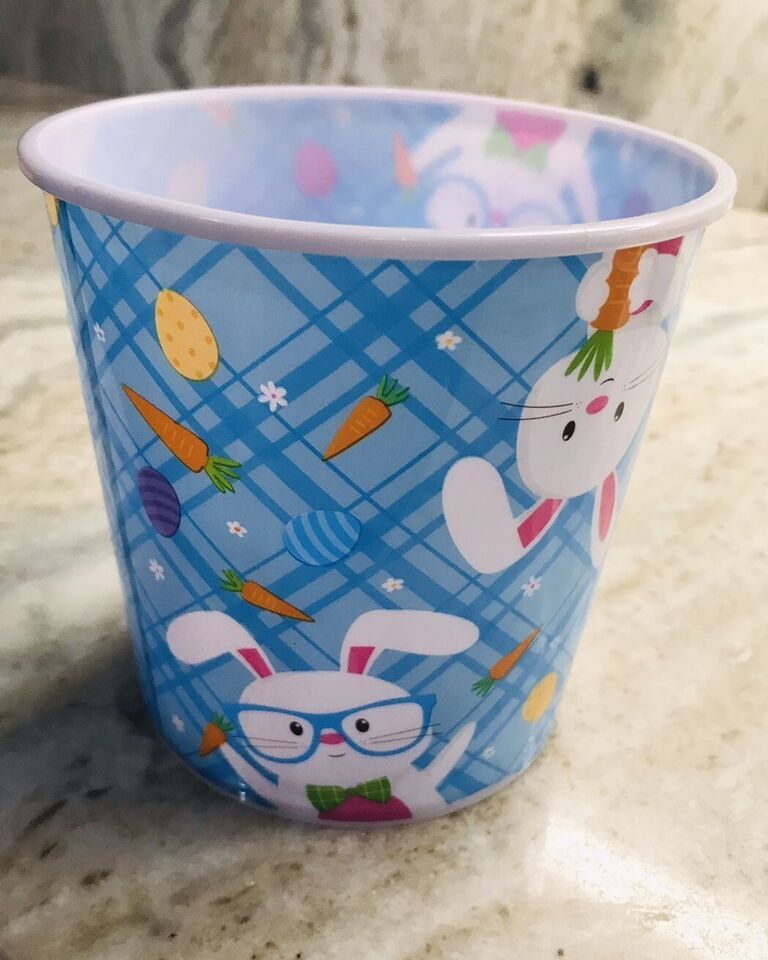 Easter Eggs Bunnies Carrot Plastic Small Bucket 30oz/887ml - $19.68