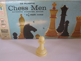 1969 Chess Men Board Game Piece: Authentic Stauton Design - White Pawn - £0.79 GBP